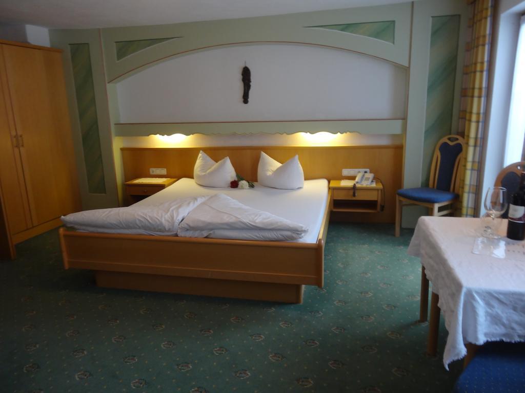 Walchenhof Hotel Mayrhofen Quarto foto